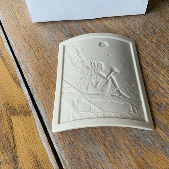 PORCELAIN GARDEN Lithophanenight light fairy/New in box - Picture 6 of 7